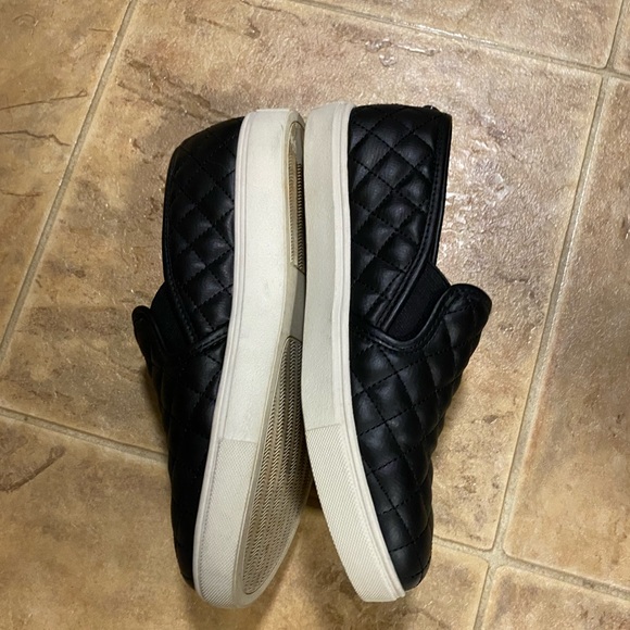 Steve Madden Sneakers - Picture 4 of 4